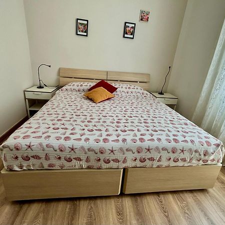 La Magnolia Bed & Breakfast Livorno Bagian luar foto