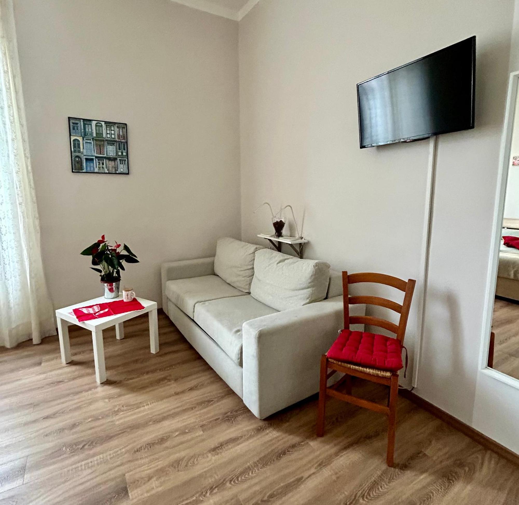La Magnolia Bed & Breakfast Livorno Bagian luar foto