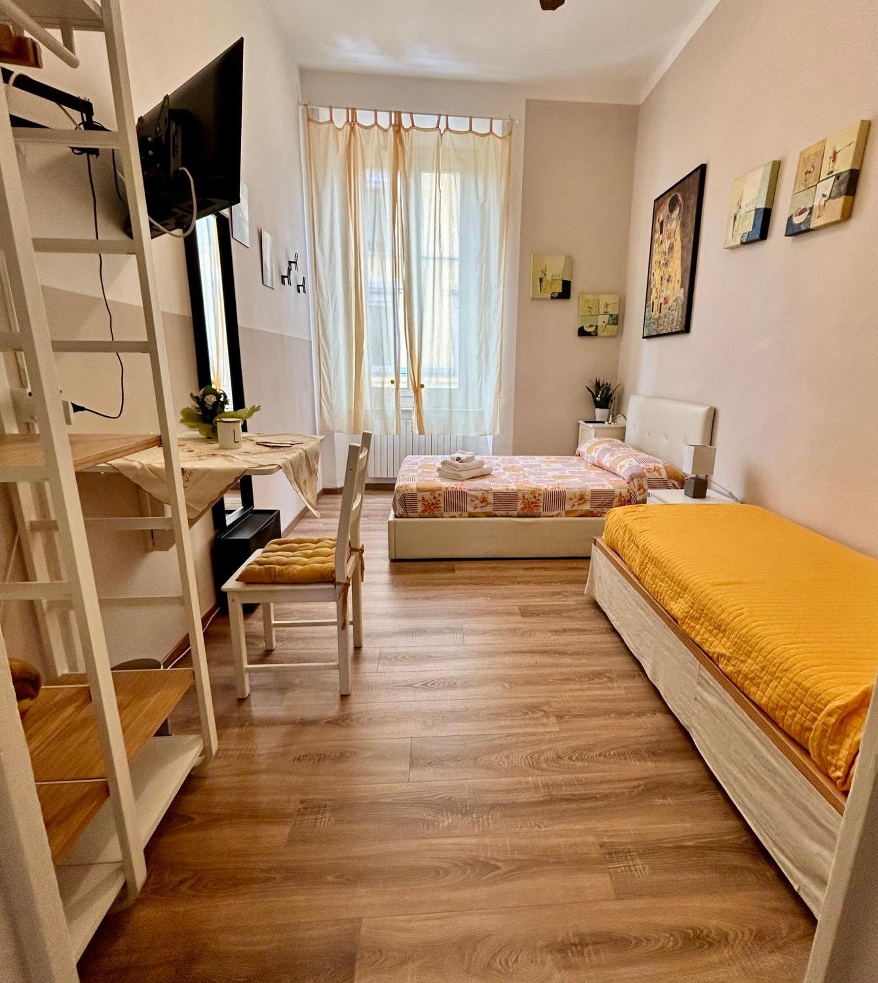 La Magnolia Bed & Breakfast Livorno Bagian luar foto