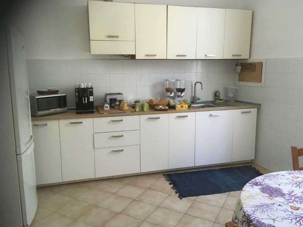 La Magnolia Bed & Breakfast Livorno Bagian luar foto