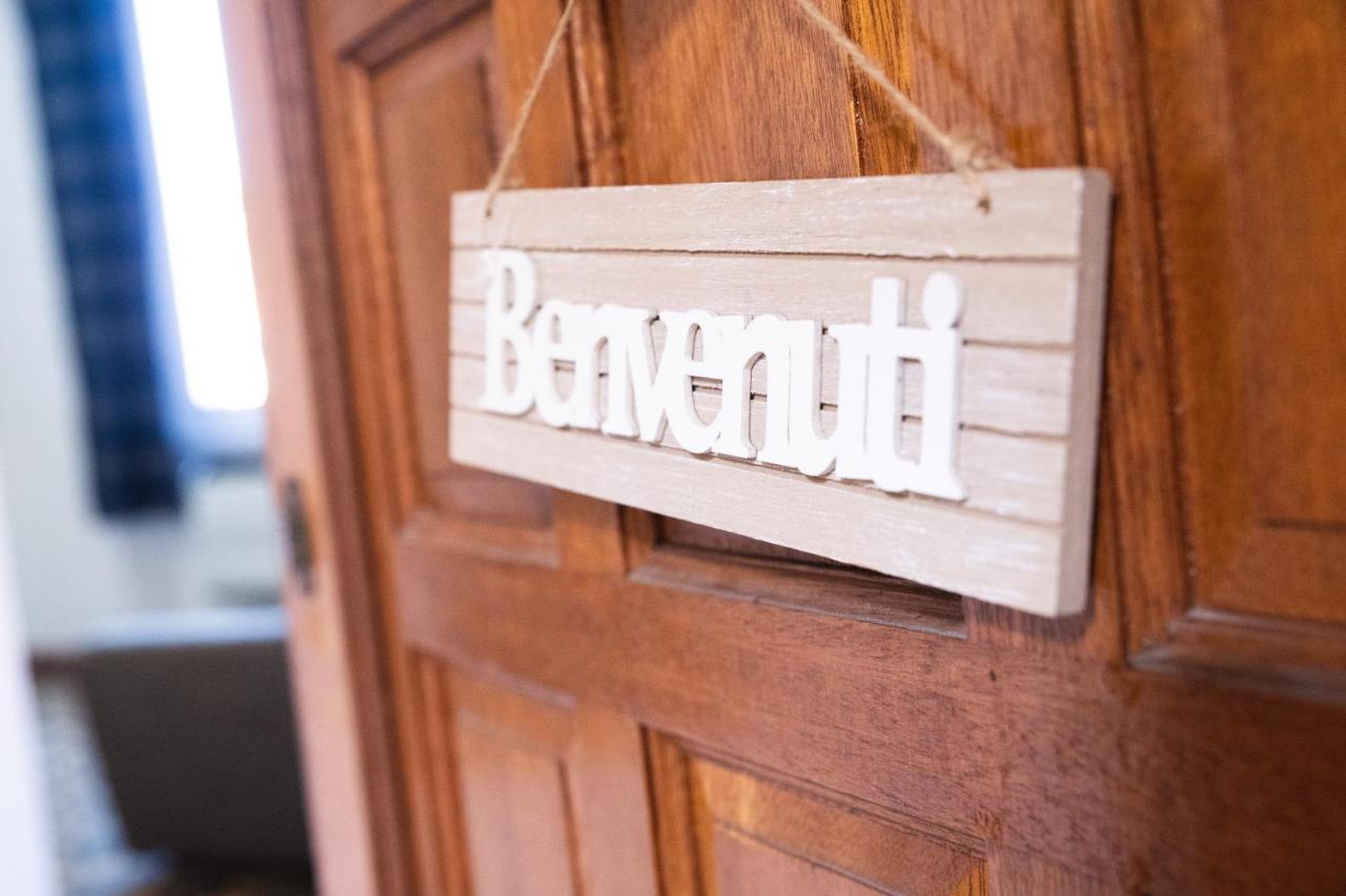 La Magnolia Bed & Breakfast Livorno Bagian luar foto
